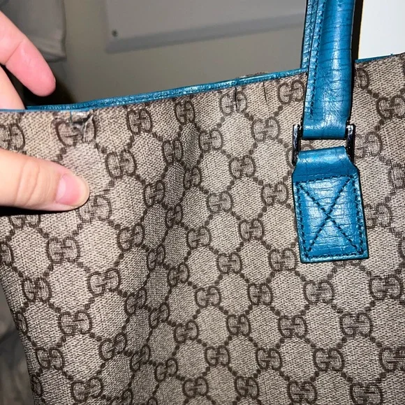 Gucci Monogram Extra Large Tote - Picture 3 of 14